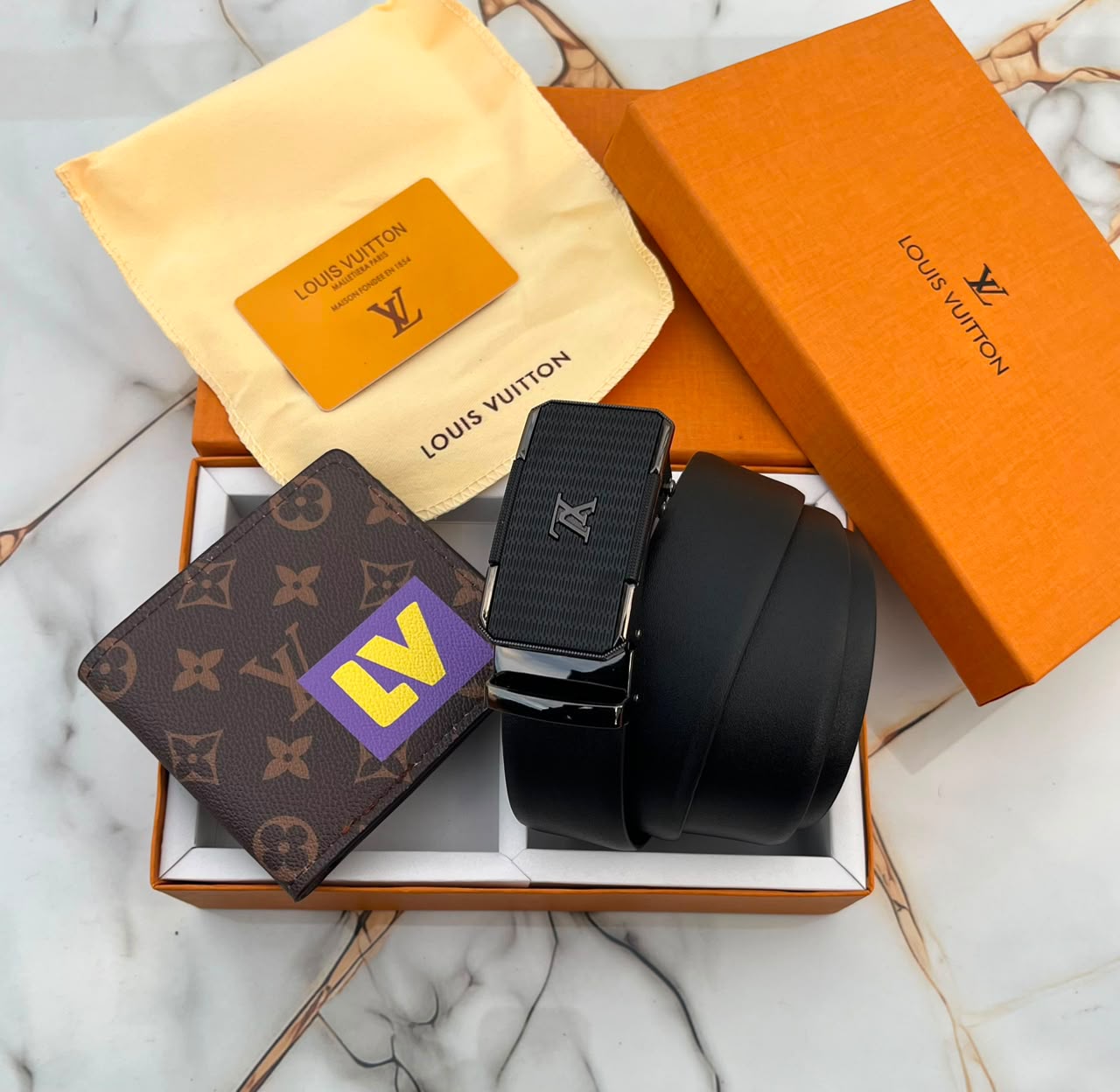 LV HEAVY COMBO AUTO LOCK BELT WITH CARD & DUSTER