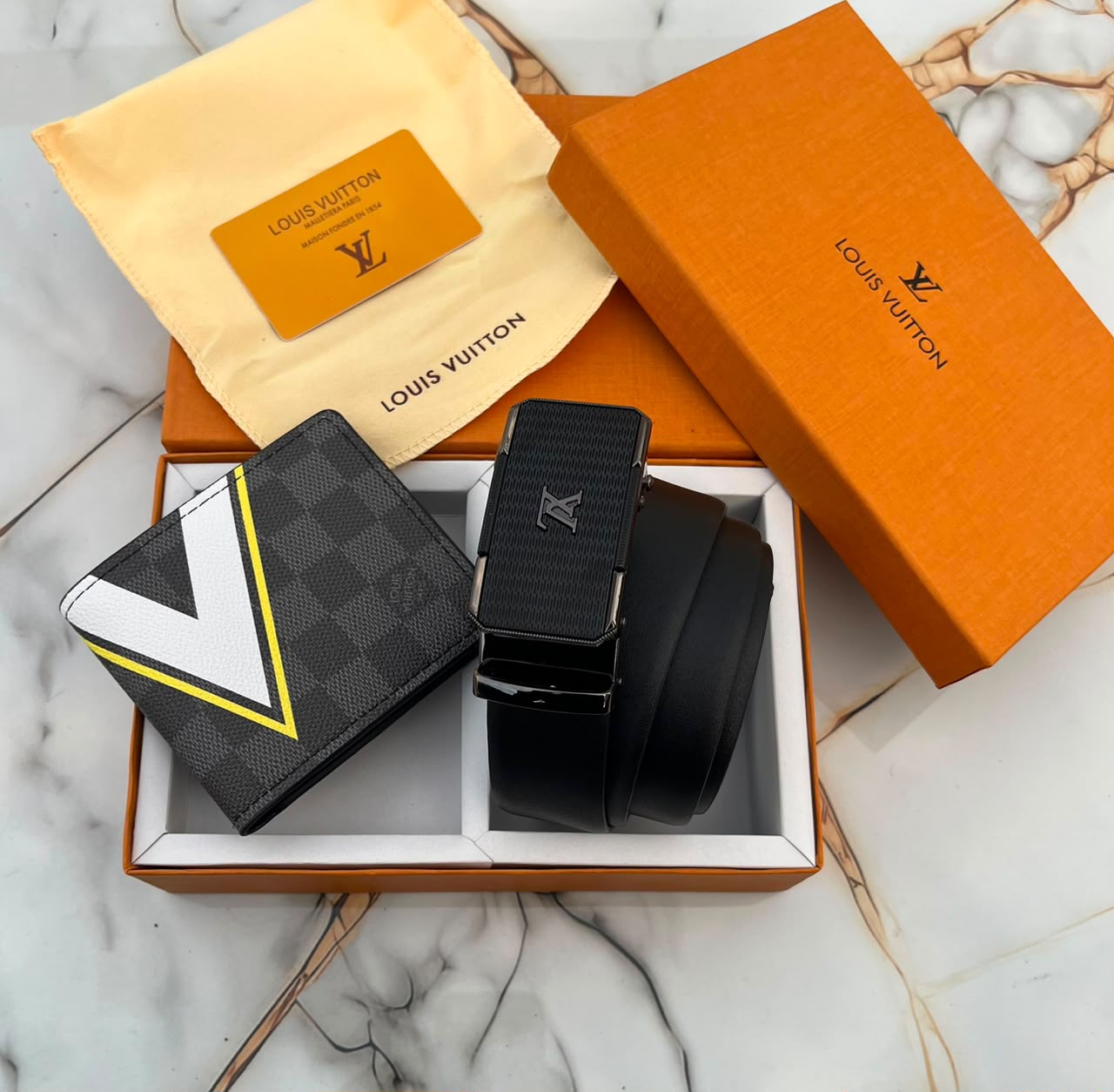LV HEAVY COMBO AUTO LOCK BELT WITH CARD & DUSTER