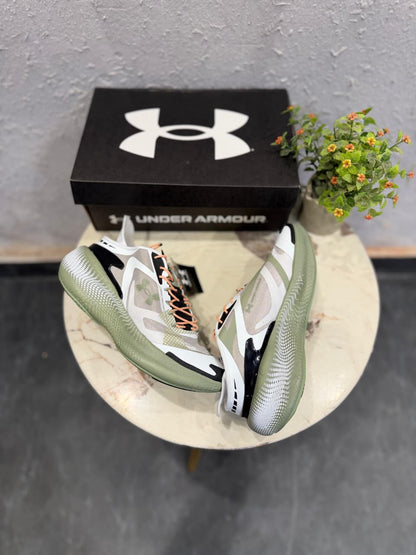 UNDER ARMOUR ECHO SLIPSPEED