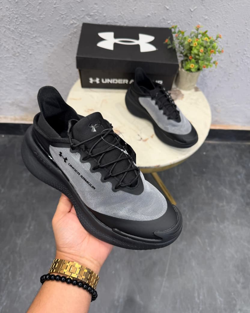 UNDER ARMOUR ECHO SLIPSPEED