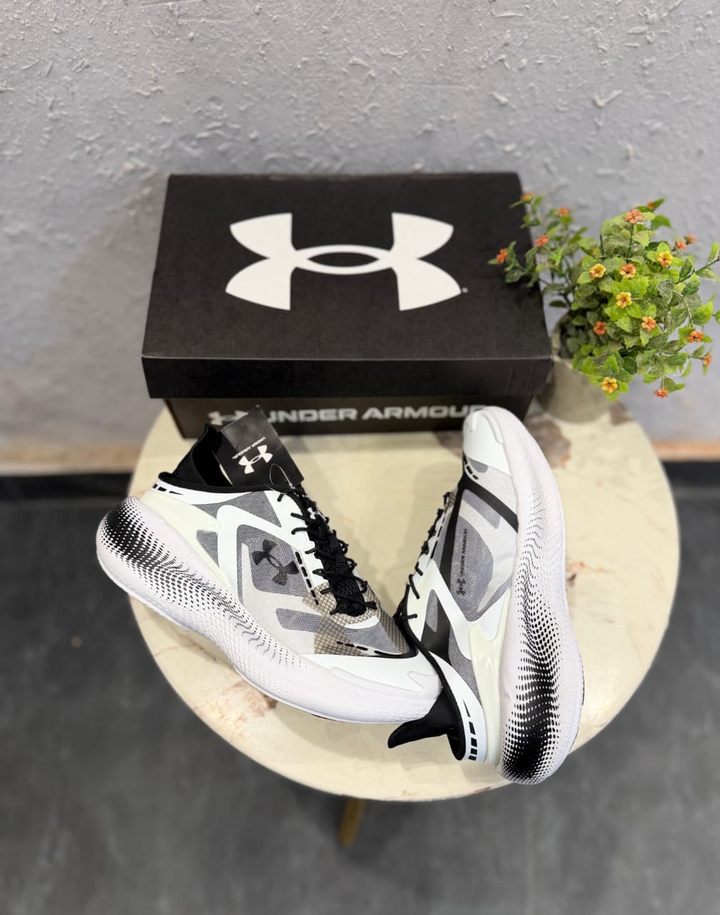 UNDER ARMOUR ECHO SLIPSPEED