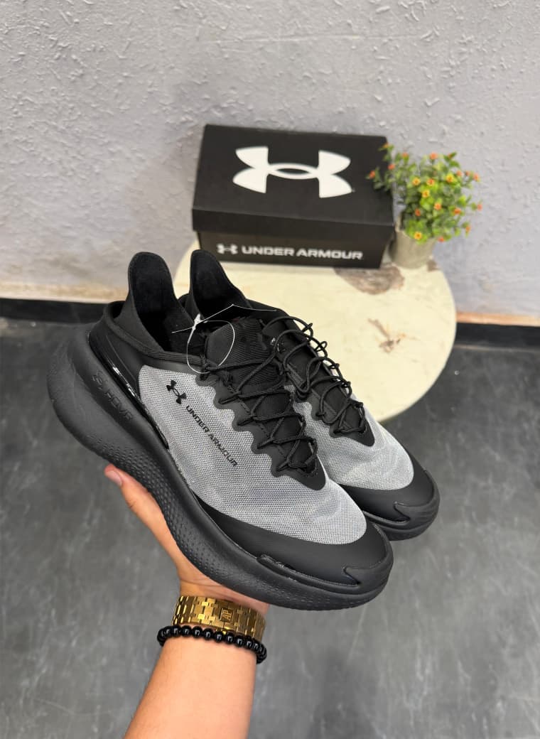 UNDER ARMOUR ECHO SLIPSPEED