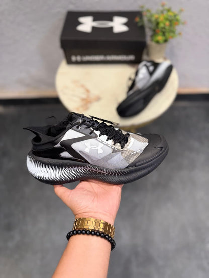 UNDER ARMOUR ECHO SLIPSPEED