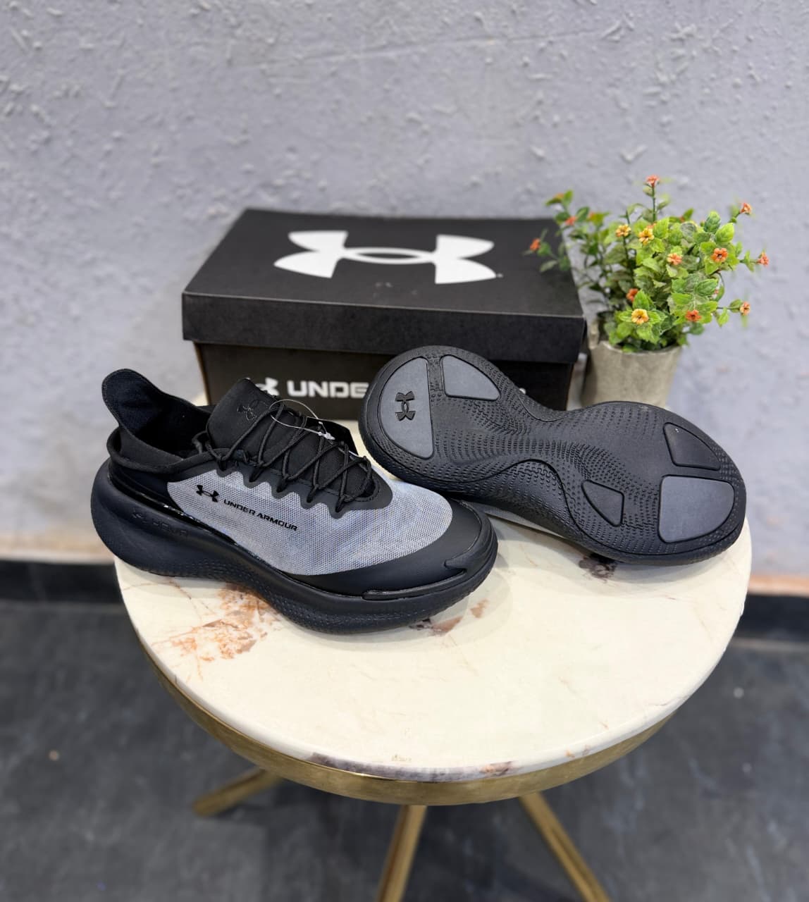 UNDER ARMOUR ECHO SLIPSPEED