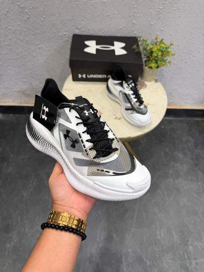 UNDER ARMOUR ECHO SLIPSPEED
