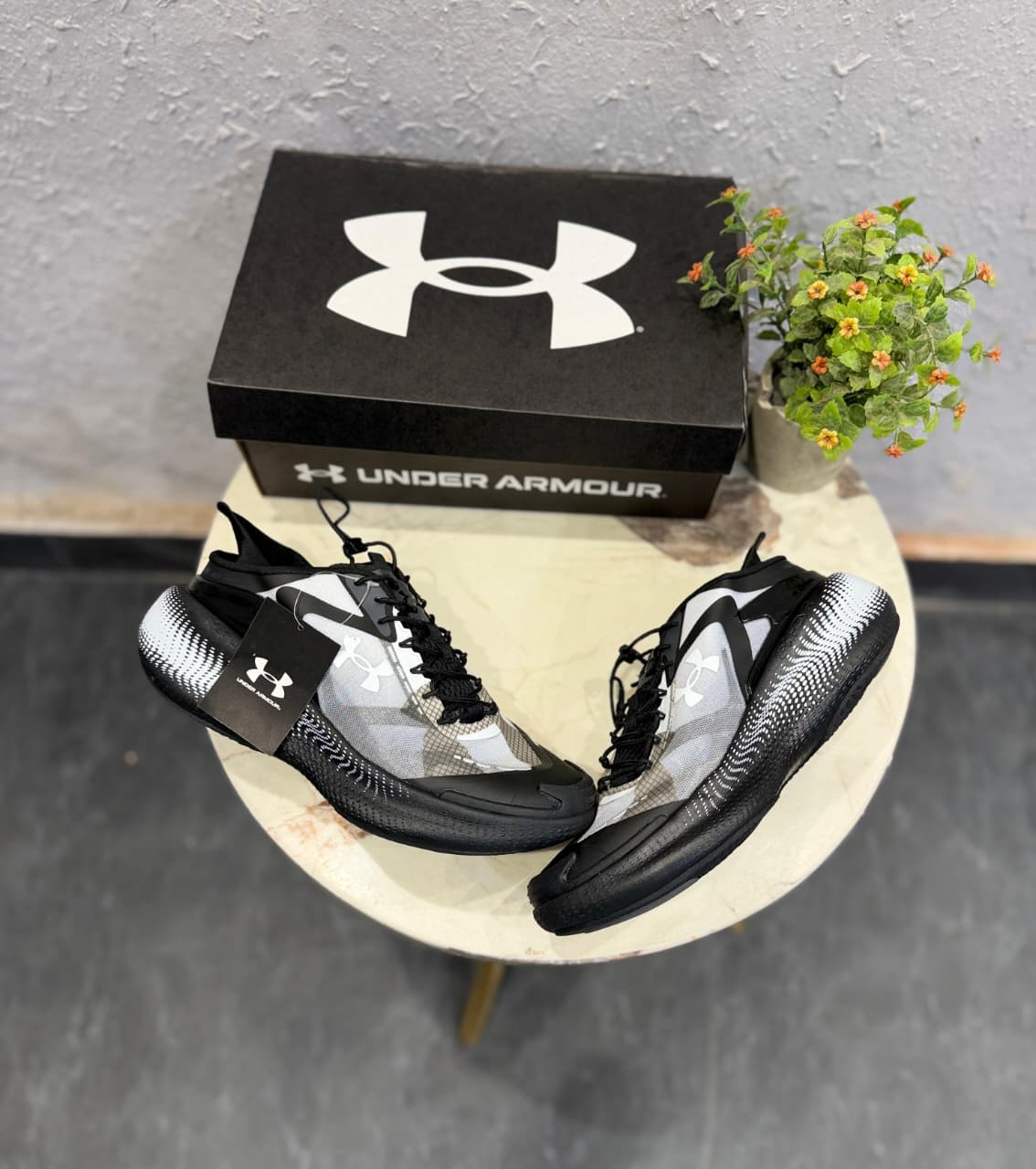 UNDER ARMOUR ECHO SLIPSPEED