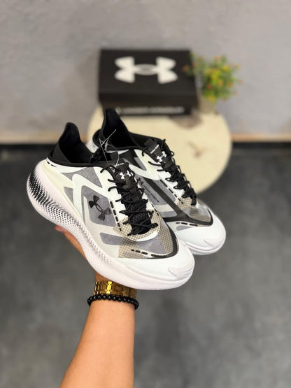 UNDER ARMOUR ECHO SLIPSPEED