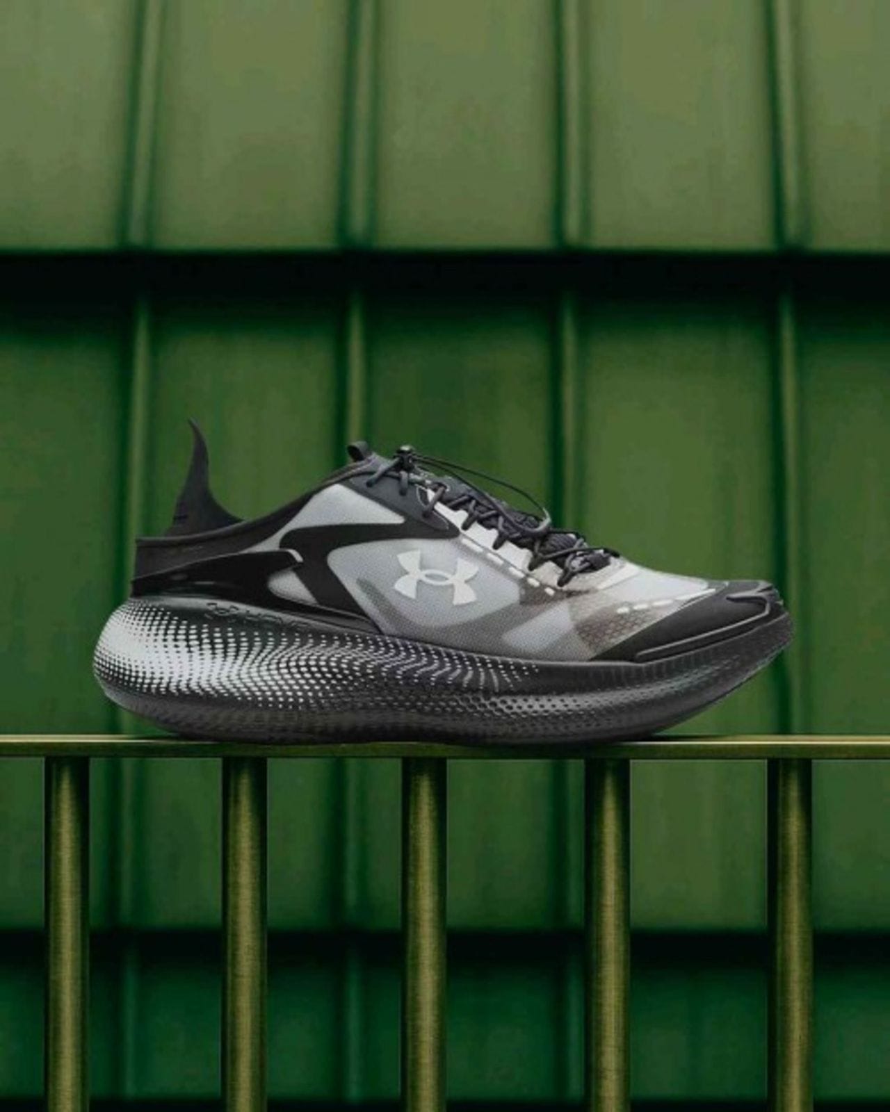 UNDER ARMOUR ECHO SLIPSPEED