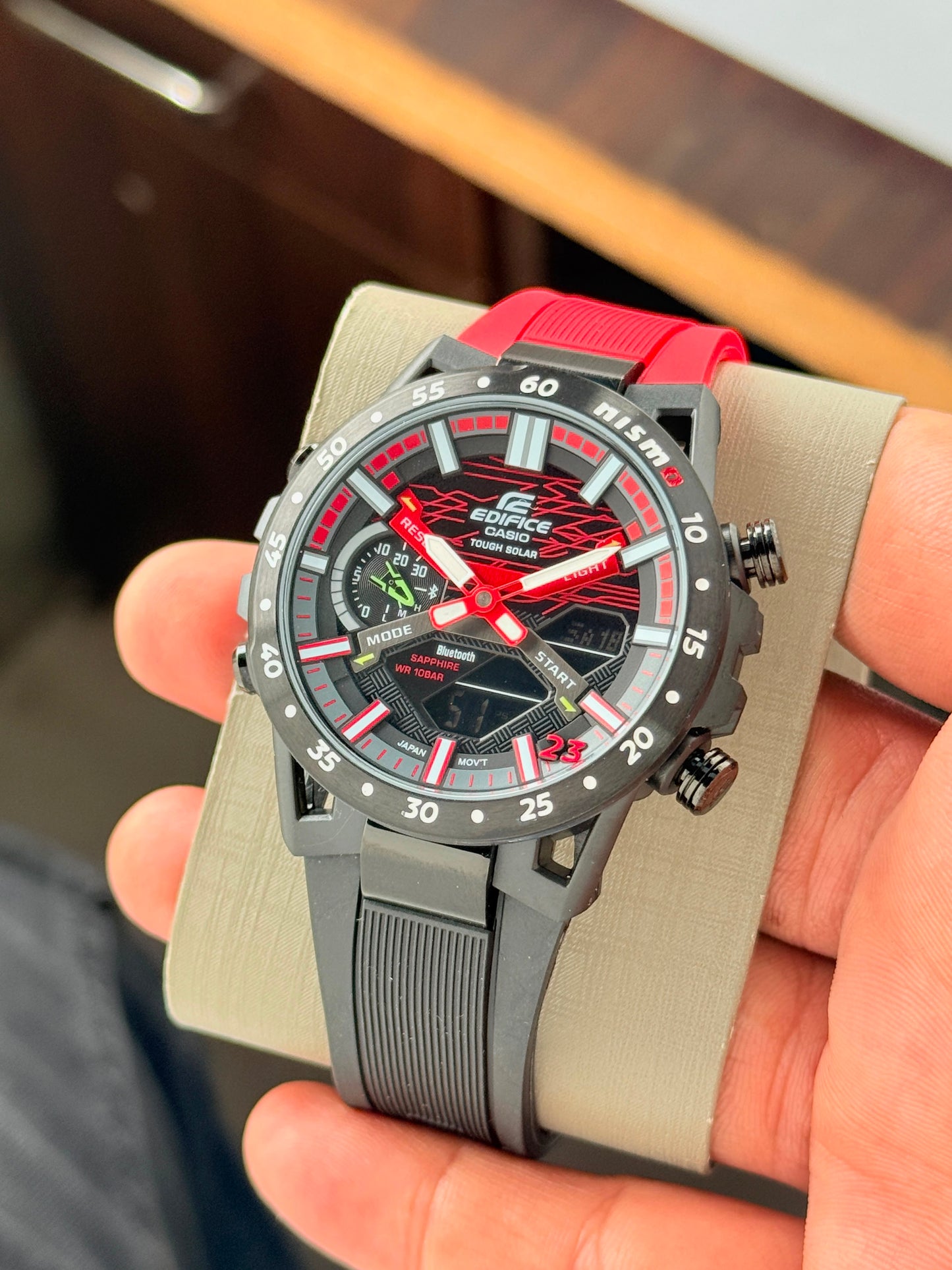Edifice Casio ECB-2000NIS
