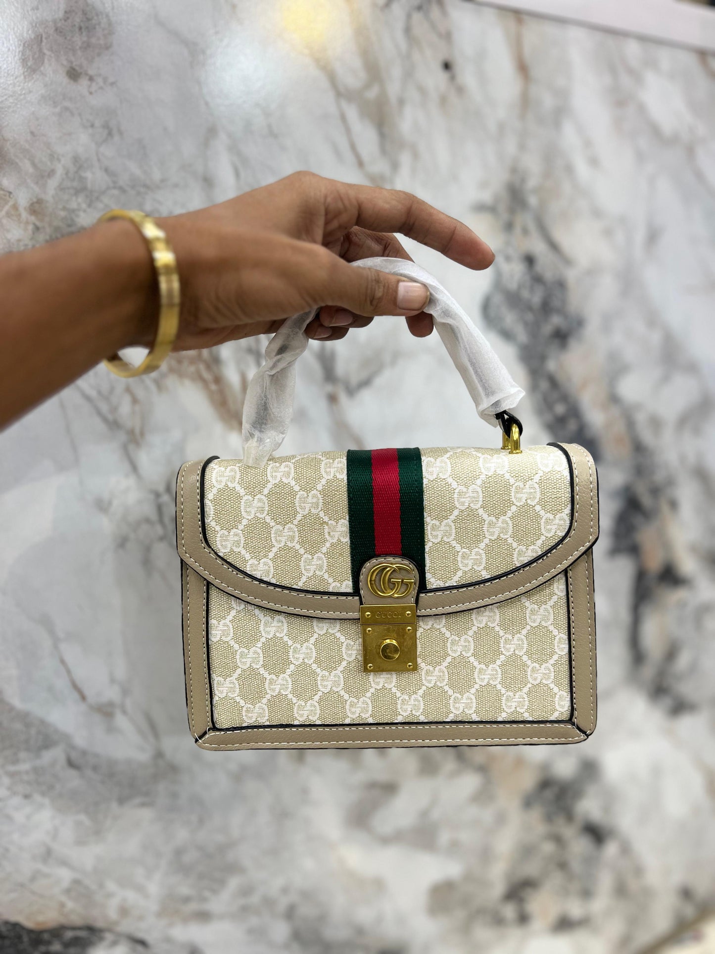 GUCCI PADLOCK PRESS LOCK SHOULDER BAG
