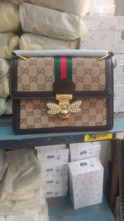 GUCCI PADLOCK QUEEN MARGARET BEE PRESS LOCK SHOULDER BAG