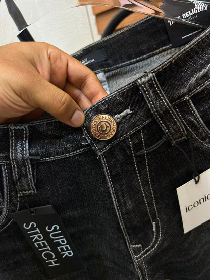 TRUE RELIGION IMPORTED POCKET HEAVY EMBROIDERED BOOT CUT DENIM*