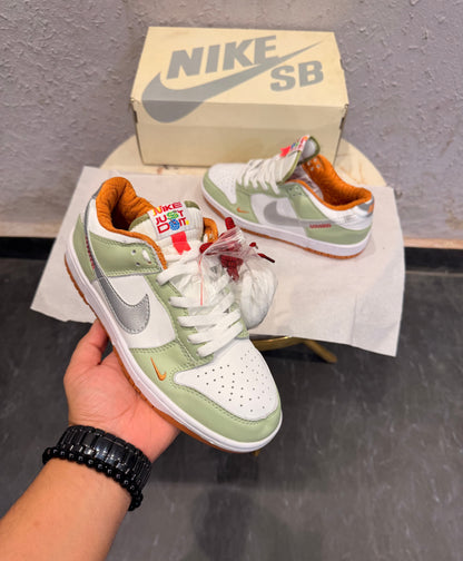 NIKE SB DUNK CHINESE YEAR OF SNAKE 2025