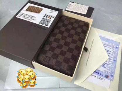 LOUIS VUITTON Chained Wallet with box bill dust cover