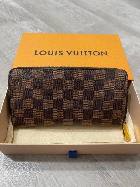 LOUIS VUITTON Chained Wallet with box bill dust cover
