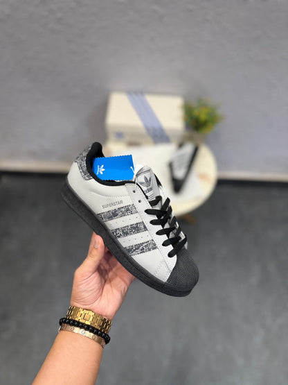 ADIDAS ORIGINALS SUPERSTAR 2nd GENERATION 19 PAISLEY RADIUM