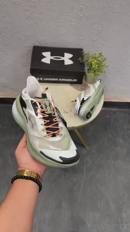 UNDER ARMOUR ECHO SLIPSPEED